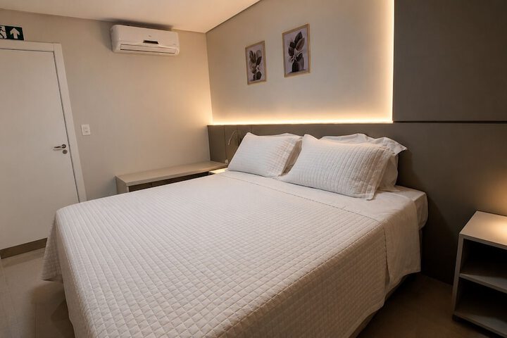 Room 14 of 87