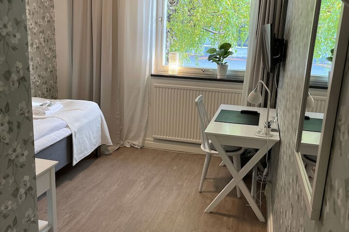 Room 21 of 35