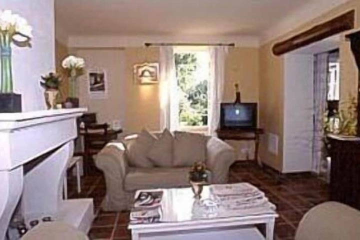 Room 15 of 62