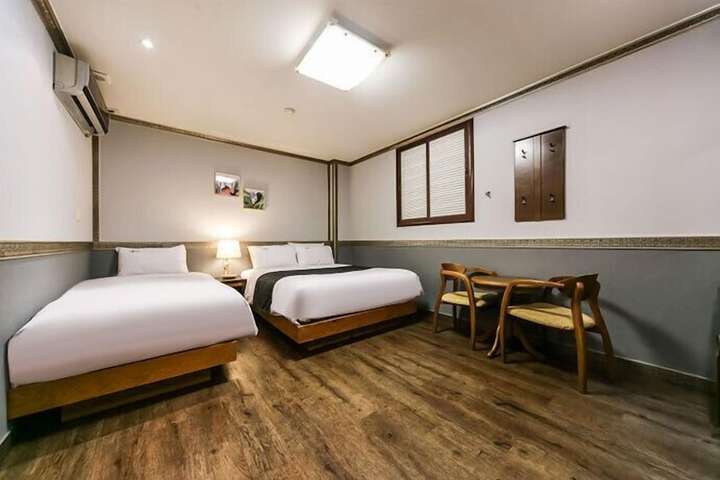 Room 6 of 26