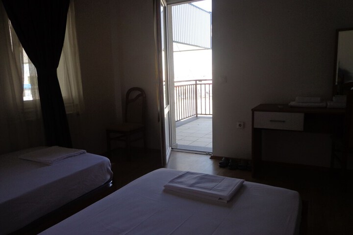Room 18 of 35