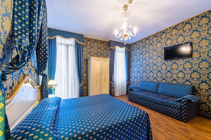 Room 6 of 87