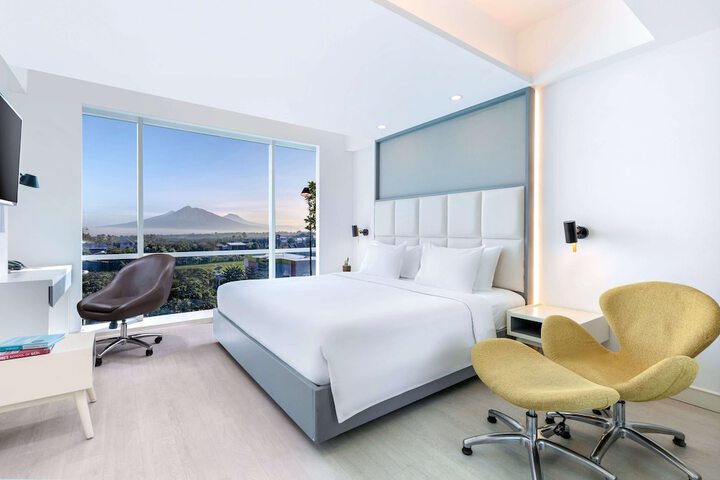Room 11 of 43