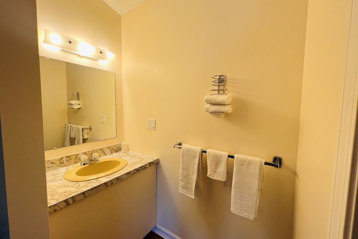 Room 13 of 26
