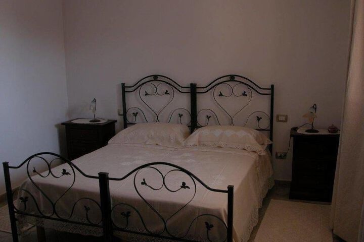 Room 8 of 24