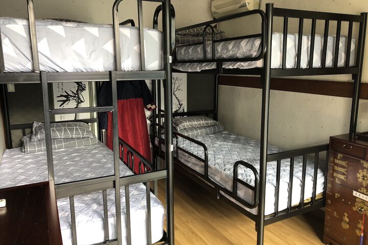 Room 17 of 47