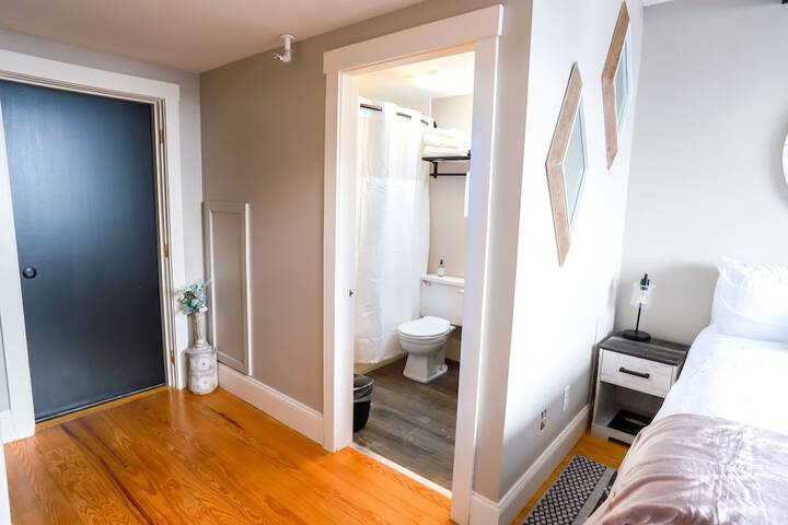 Room 15 of 140