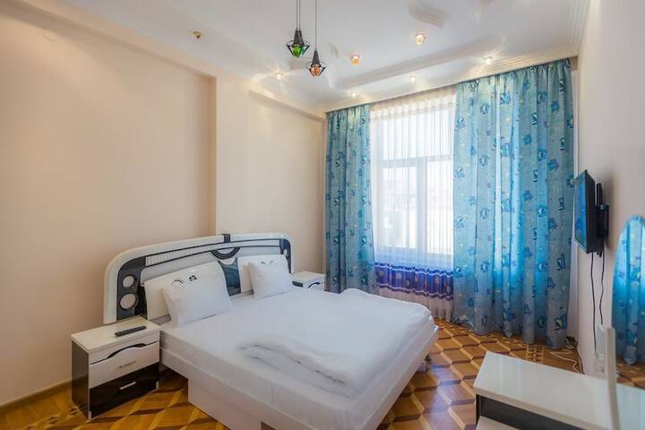 Room 8 of 19