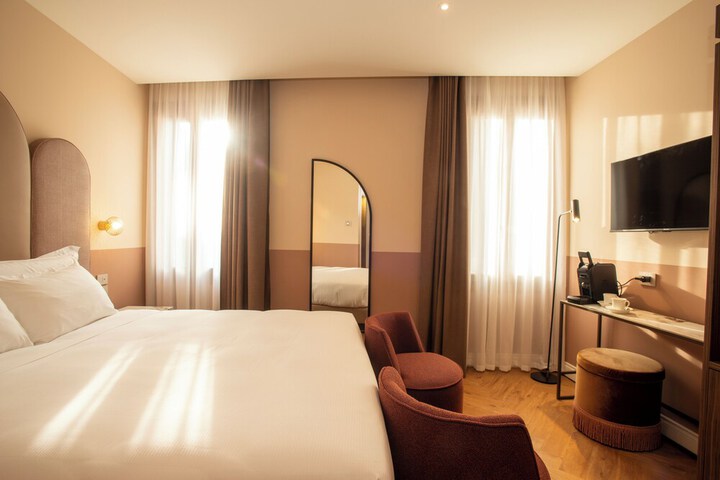 Room 47 of 109