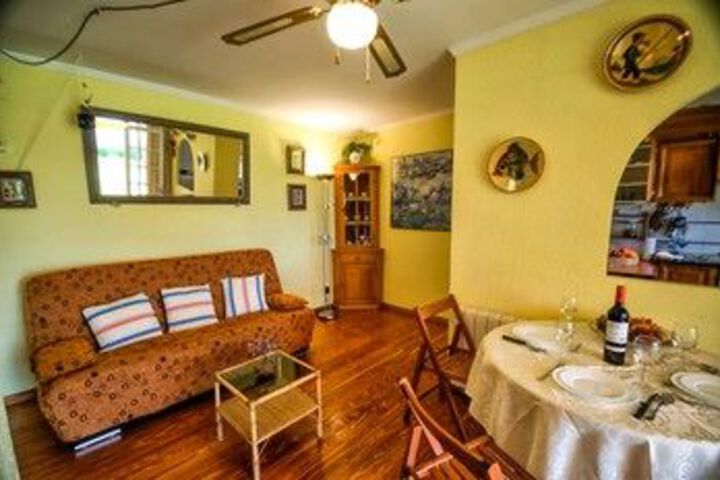 Room 14 of 25