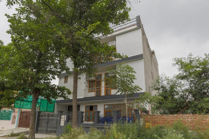 Photo of Flagship Hotel Discovery Near Pvr Ansal Plaza Greater Noida