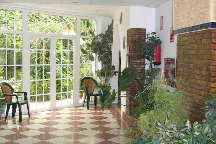 Entrance & Lobby