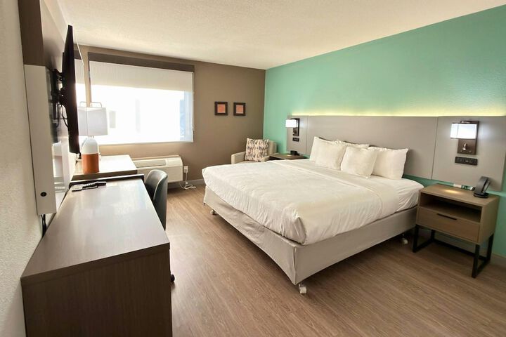 Room 20 of 35