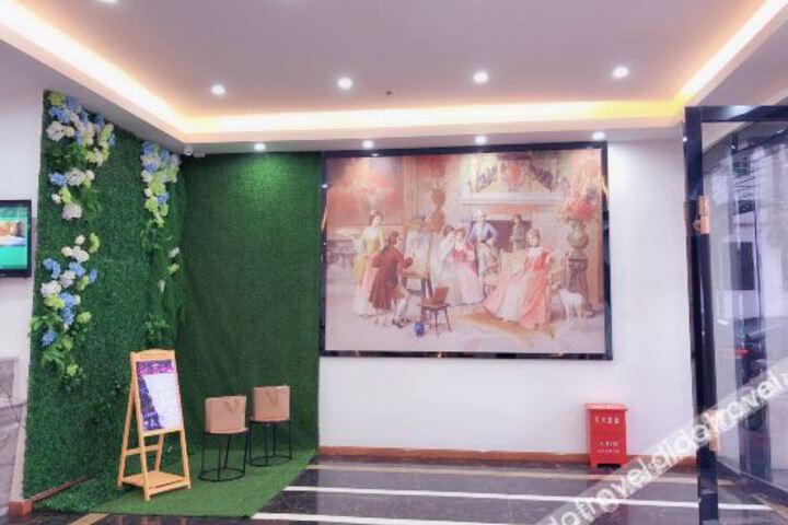 Hotel Interior 14 of 34