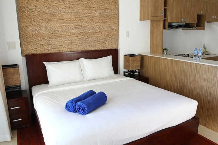 Room 7 of 68