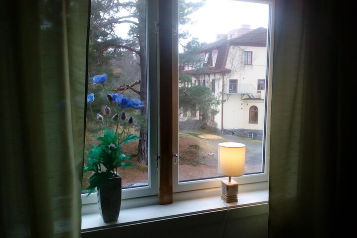 Room 6 of 63