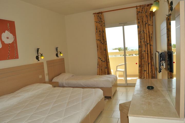 Room 6 of 55