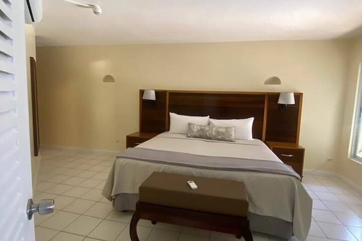 Room 7 of 204