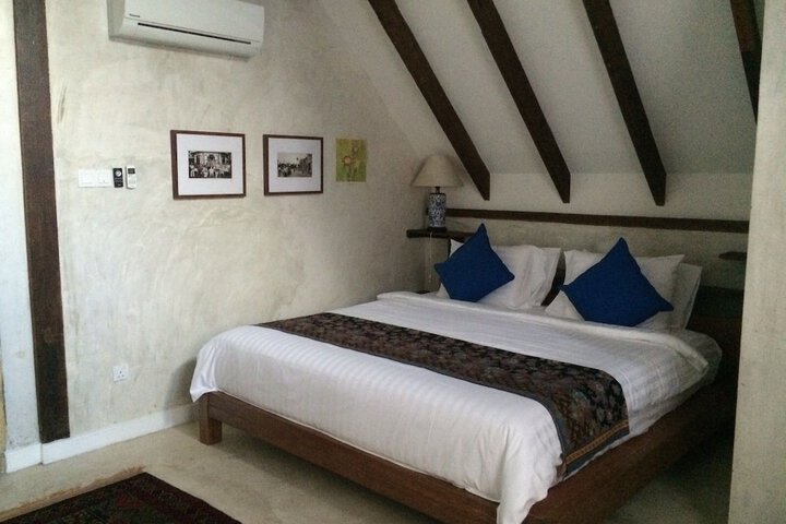 Room 3 of 62