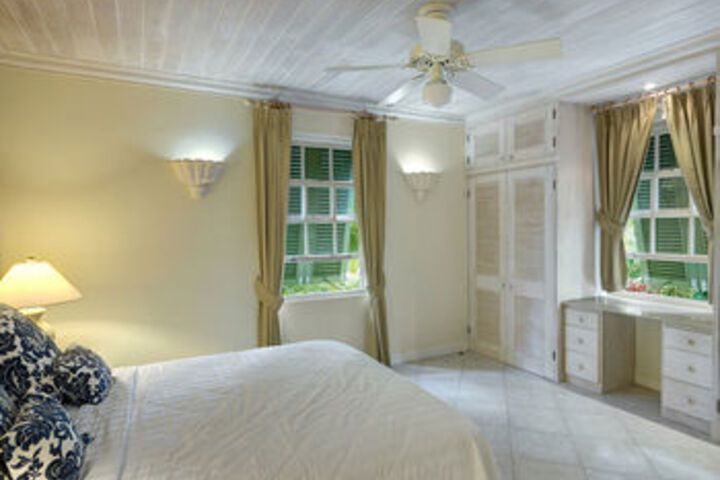 Room 3 of 10