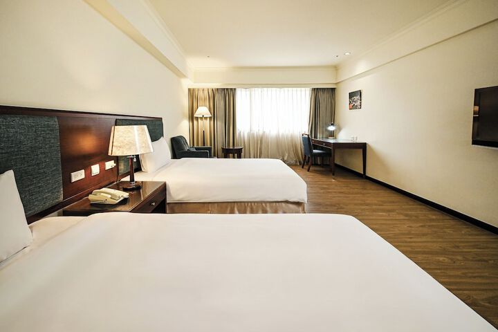 Room 10 of 72