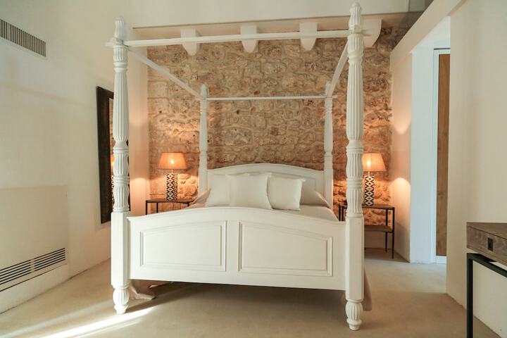 Room 40 of 114
