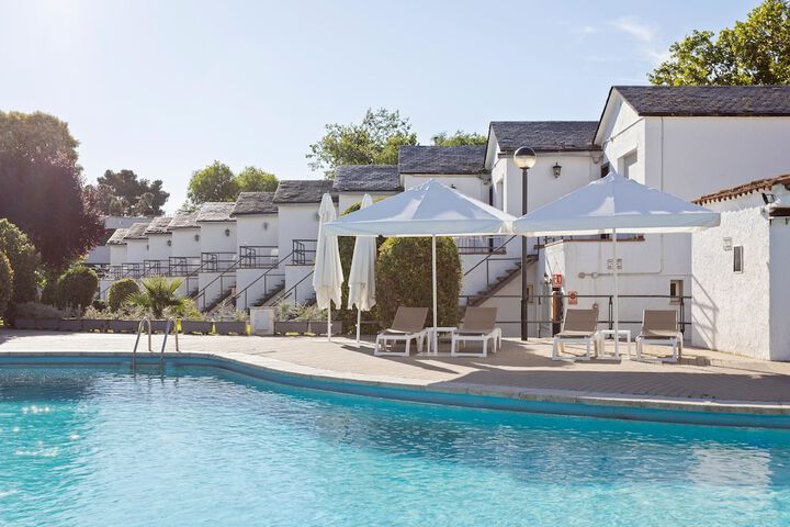 Pool Hotel