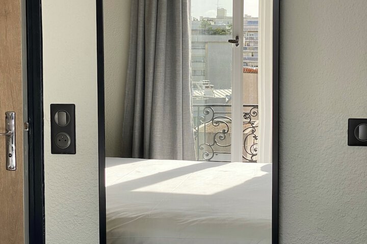 Room 10 of 41