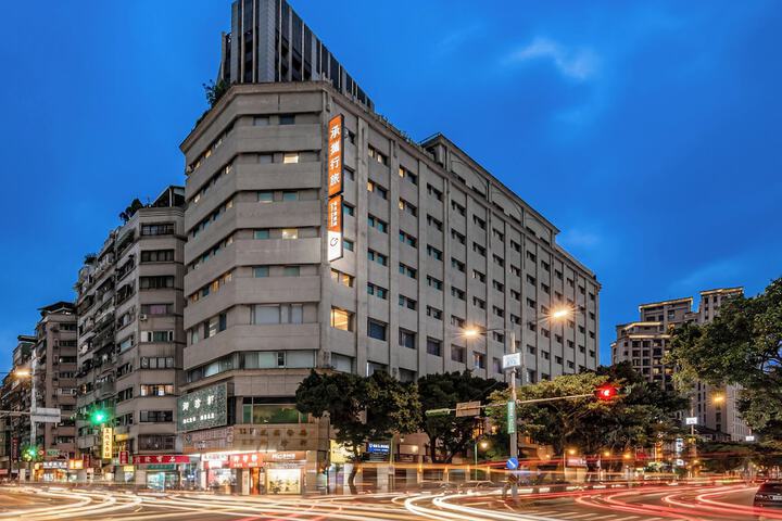 Hotel 97 of 97