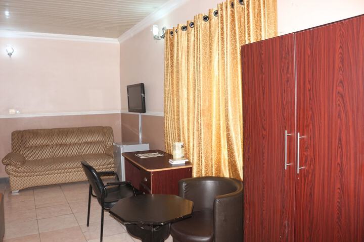 Room 4 of 51