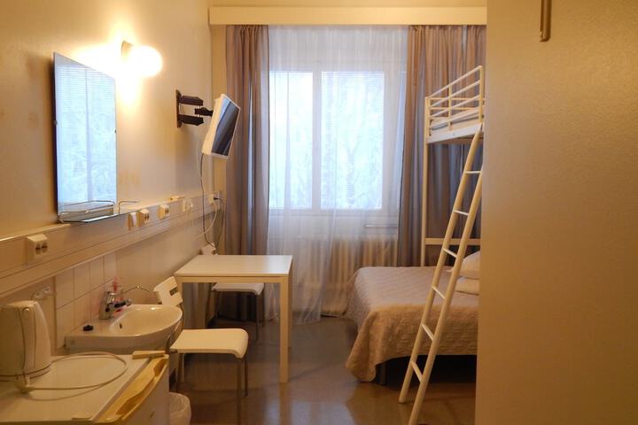 Room 20 of 86