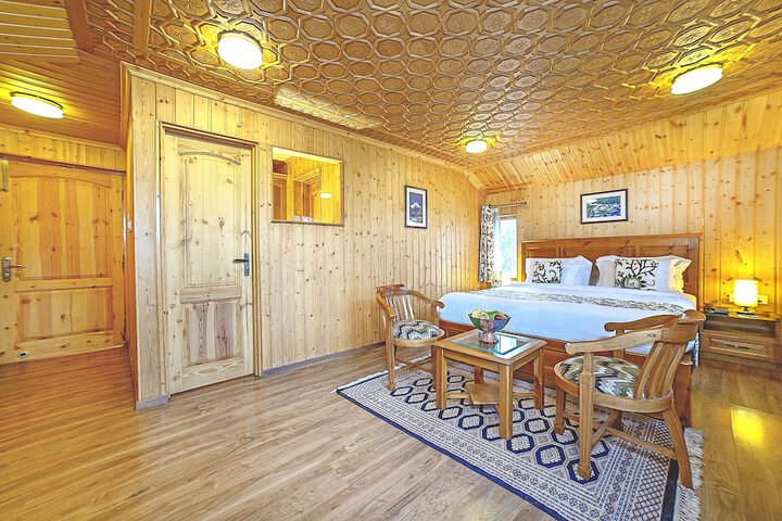 Room 16 of 24