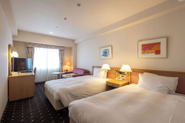 Room 3 of 21
