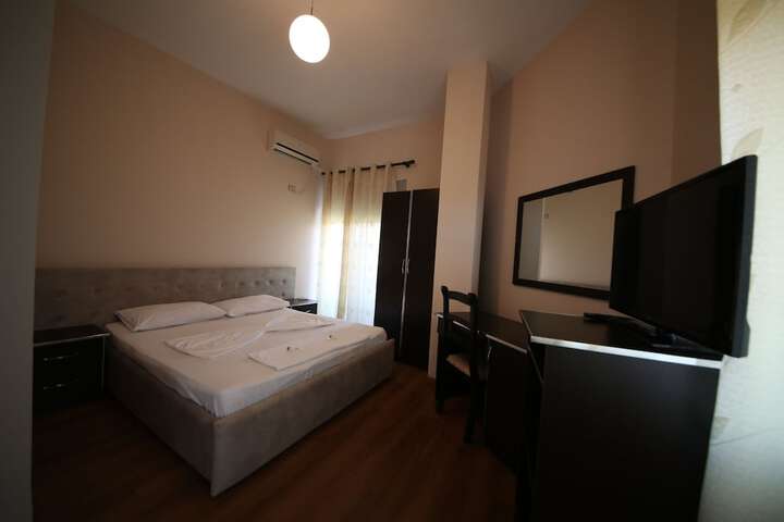 Room 8 of 45