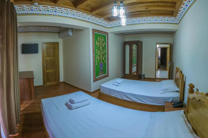 Room 5 of 19
