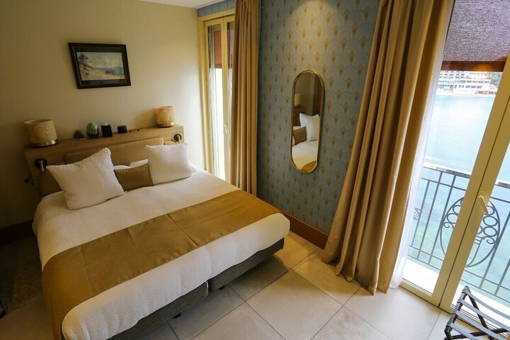 Room 56 of 135