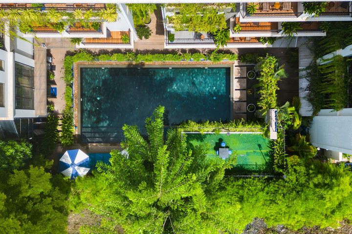 Pool 52 of 147