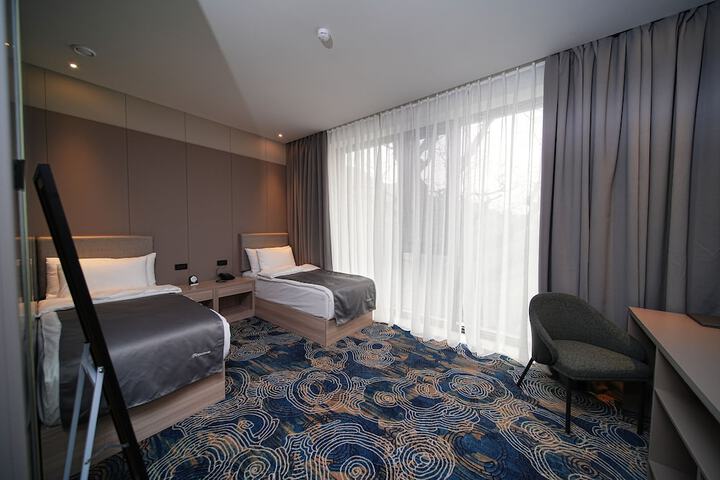 Room 47 of 130