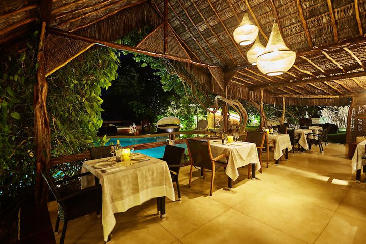 Dining 58 of 76