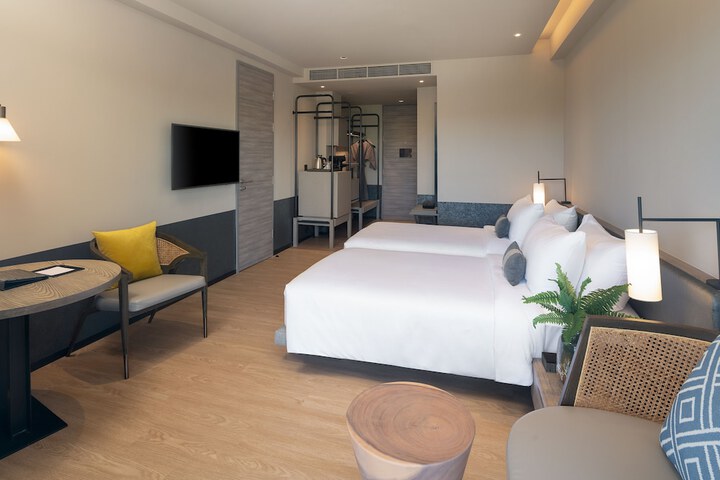 Room 12 of 43