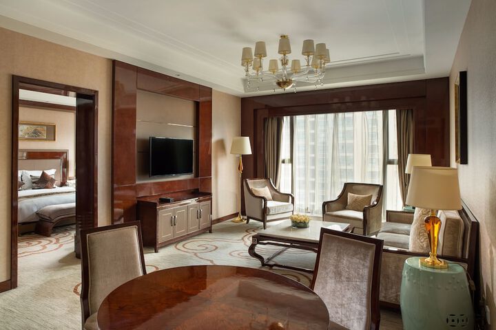 Room 11 of 29