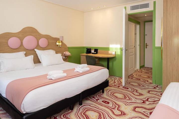 Room 44 of 84
