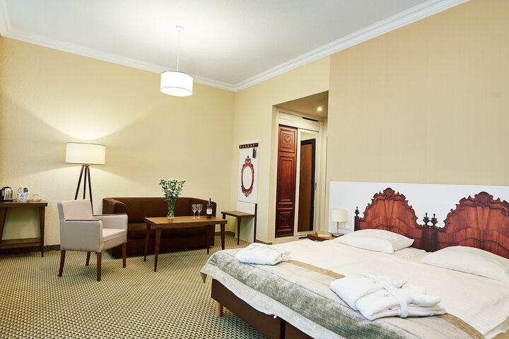Room 12 of 71