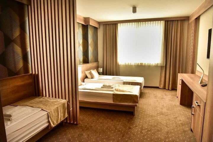 Room 10 of 54