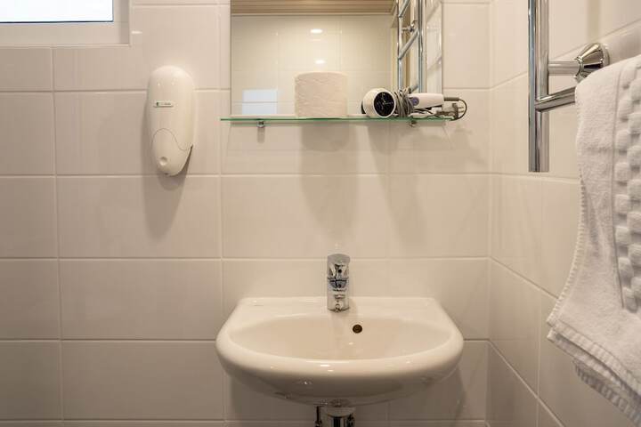 Room 12 of 29