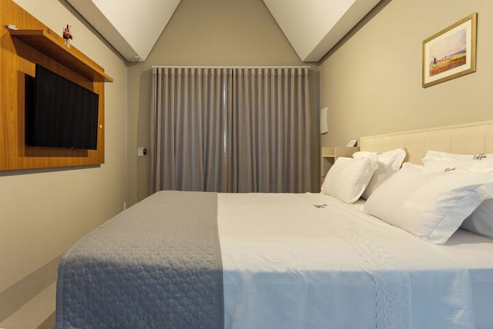 Room 25 of 218