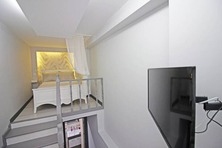 Room 20 of 54