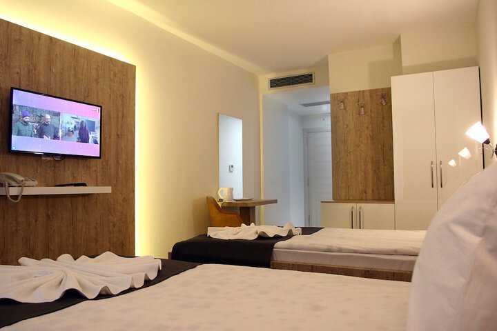 Room 14 of 74
