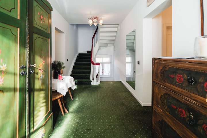 Hotel Interior 105 of 125
