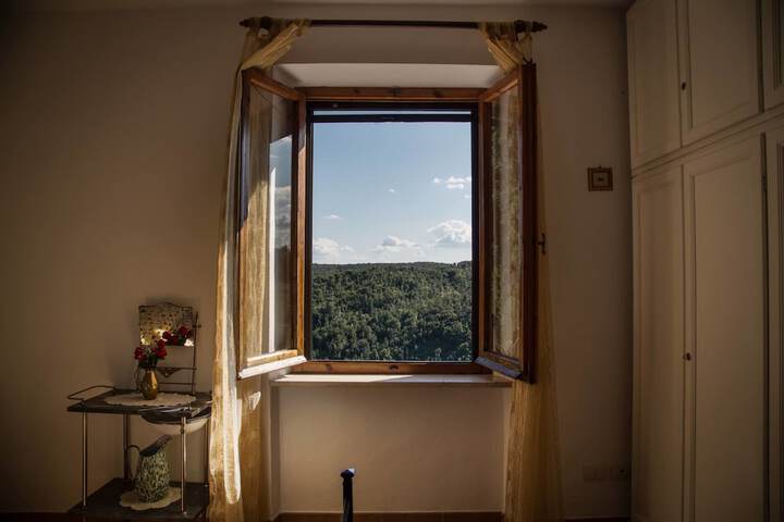 Room 10 of 39